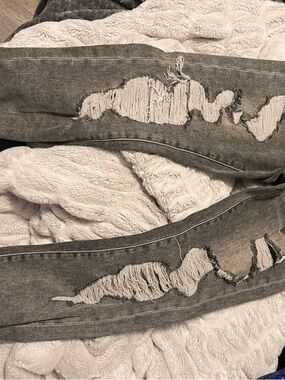 High-Rise Distressed Women's Jeans in Gray